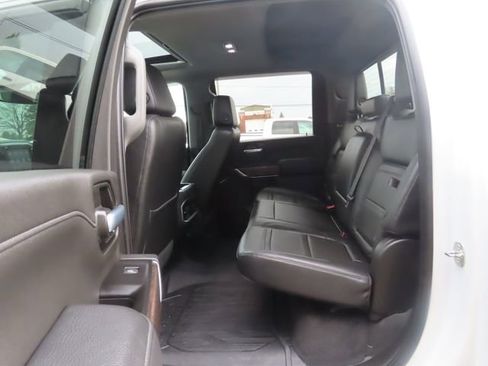 Used 2022 GMC Sierra 3500 Denali AWD/4WD image 23