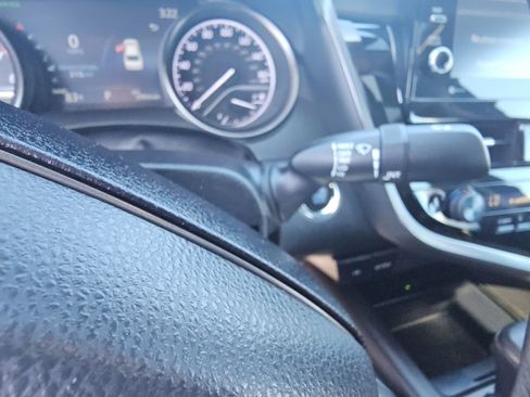 Certified 2021 Toyota Camry SE w/ Cold Weather Package AWD/4WD image 14