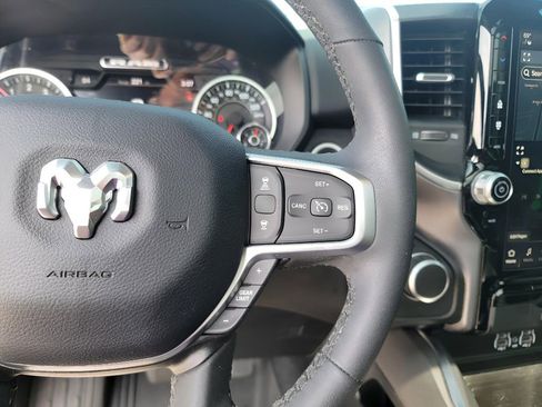 Used 2025 RAM 1500 Big Horn AWD/4WD image 17