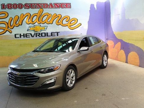 Used 2023 Chevrolet Malibu LT FWD image 2