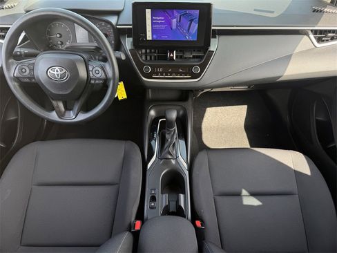Used 2023 Toyota Corolla LE image 11