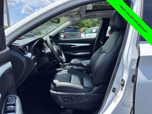Used 2019 INFINITI QX50 Luxe w/ Navigation Package AWD/4WD image 3