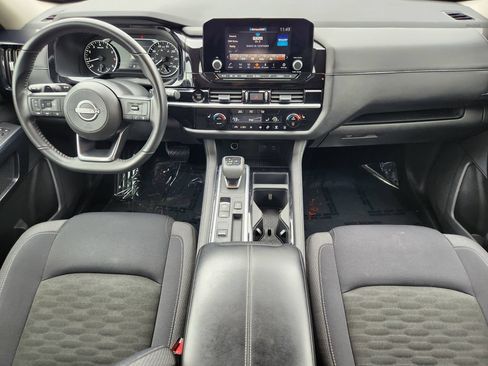 Used 2025 Nissan Pathfinder SV FWD image 15