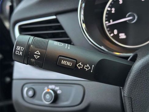 Used 2022 Buick Encore Preferred w/ Safety Package image 21