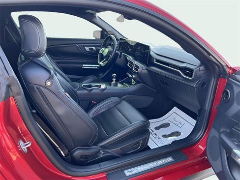 Used 2024 Ford Mustang GT Premium image 16
