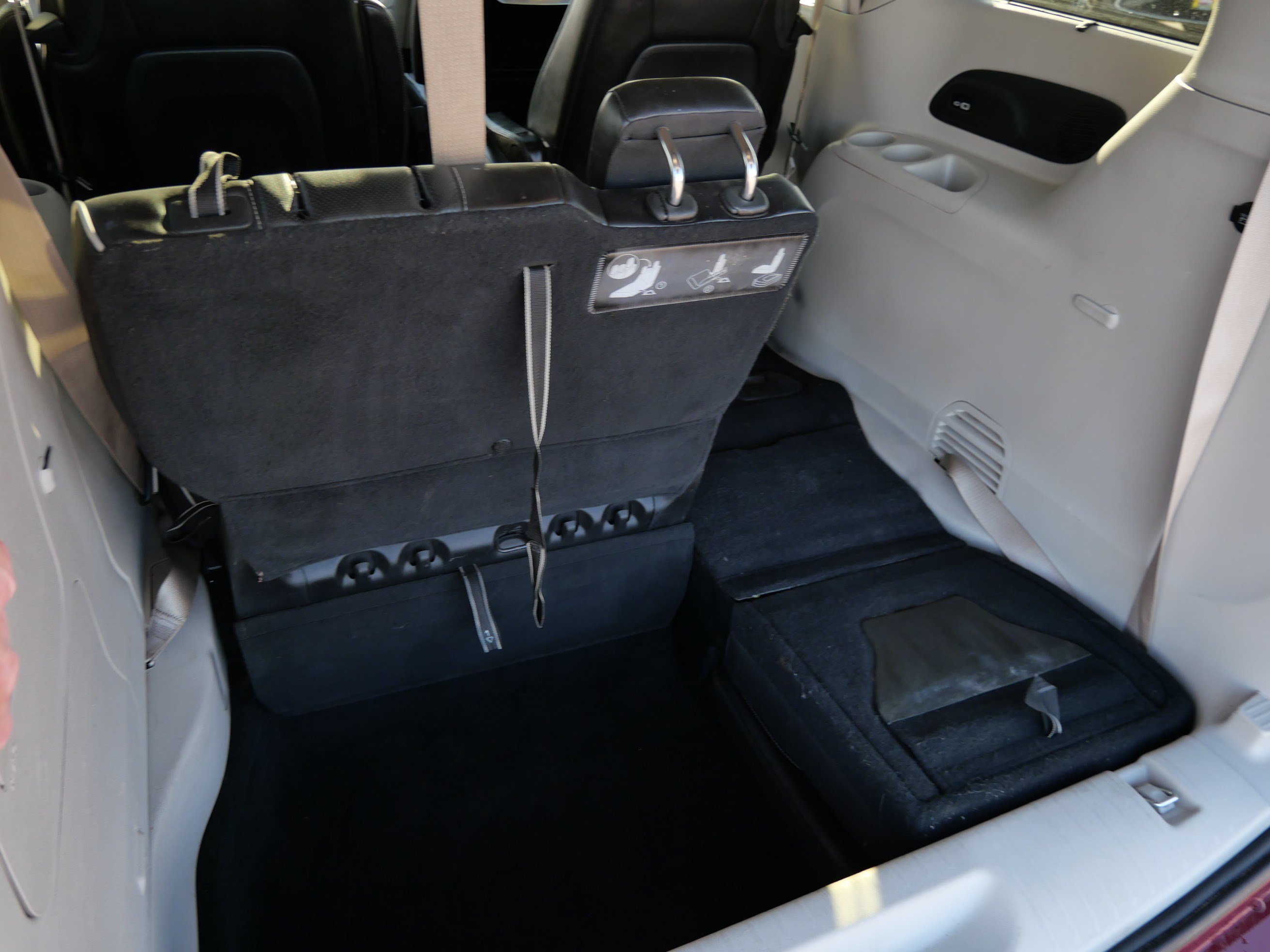 Used 2021 Chrysler Pacifica Limited w/ Uconnect Theater Family Group FWD image 59