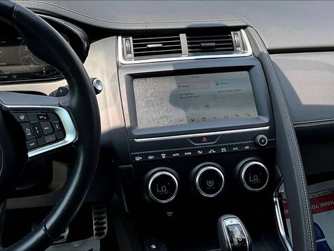 Used 2019 Jaguar E-PACE R-Dynamic SE AWD/4WD image 9