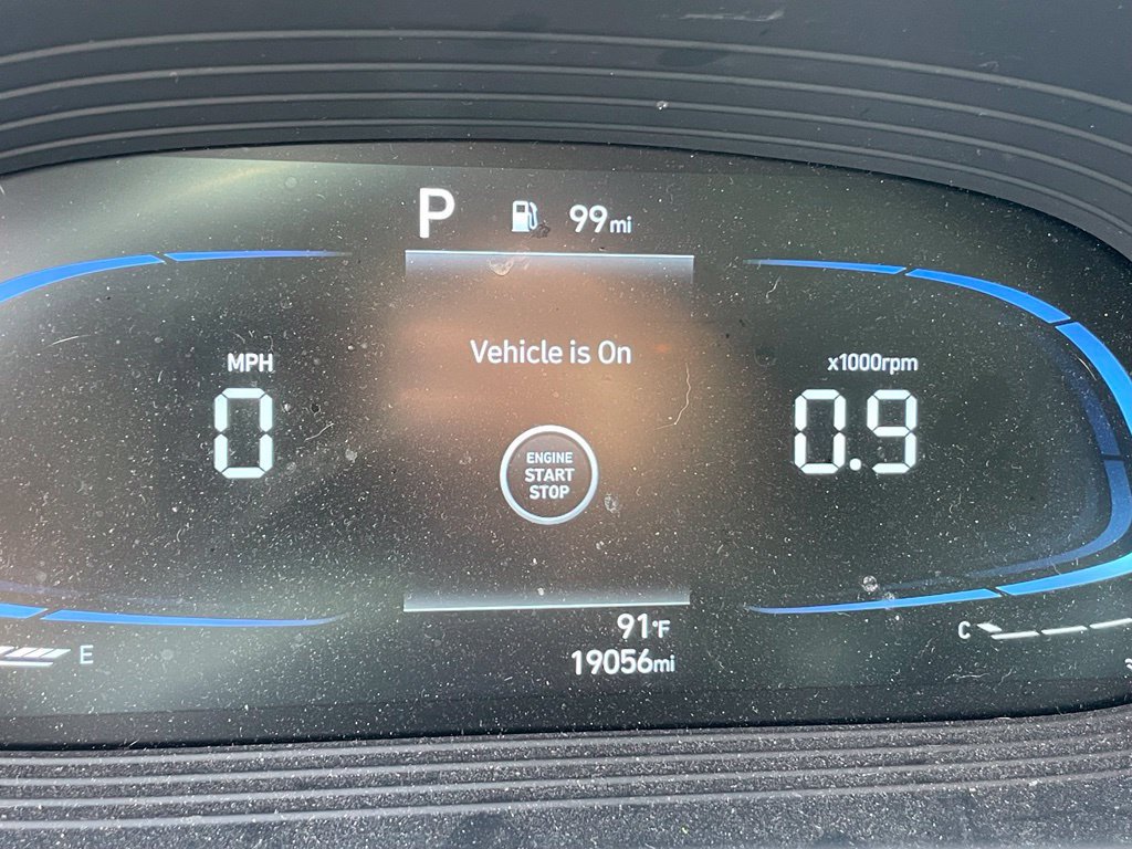Used 2025 Hyundai Venue SEL FWD image 6