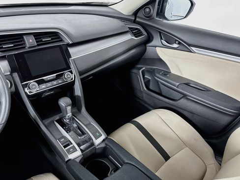 Certified 2017 Honda Civic EX image 22