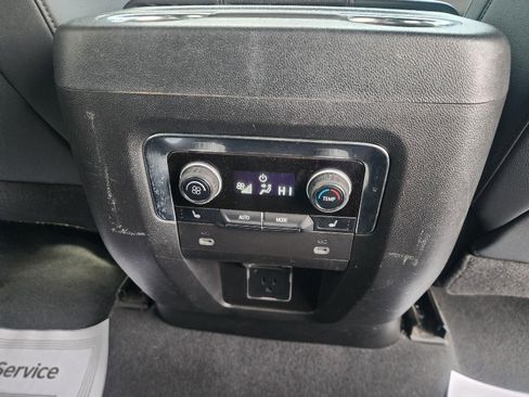 Used 2024 Chevrolet Tahoe Premier image 15