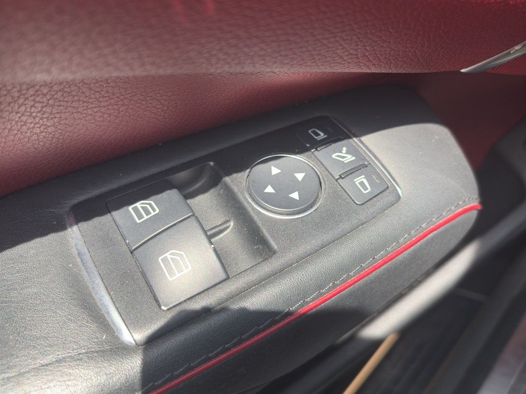 Used 2015 Mercedes-Benz SL 550 image 23