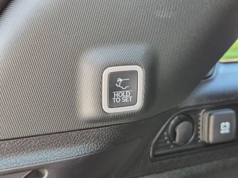 Used 2026 Jeep Grand Cherokee Limited AWD/4WD image 7
