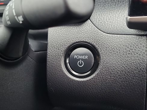 Certified 2025 Toyota Camry SE image 24