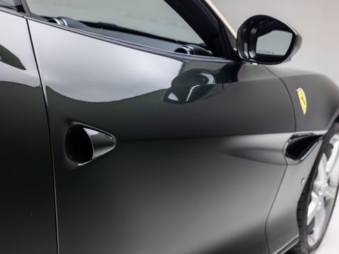 Certified 2019 Ferrari Portofino RWD image 24