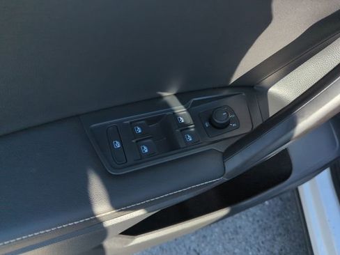 Used 2023 Volkswagen Tiguan S image 18