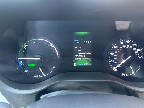 Used 2021 Toyota Sienna LE AWD/4WD image 23
