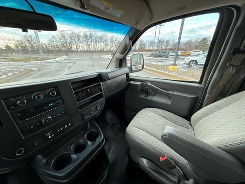 Used 2019 Chevrolet Express 3500 LS image 20