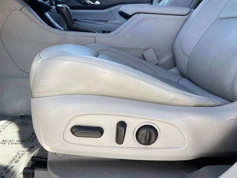 Used 2017 GMC Acadia SLT image 27