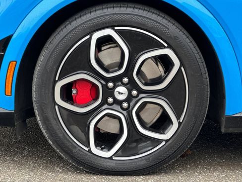 Certified 2022 Ford Mustang Mach-E GT image 28