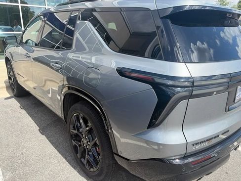 Used 2024 Chevrolet Traverse RS AWD/4WD image 8
