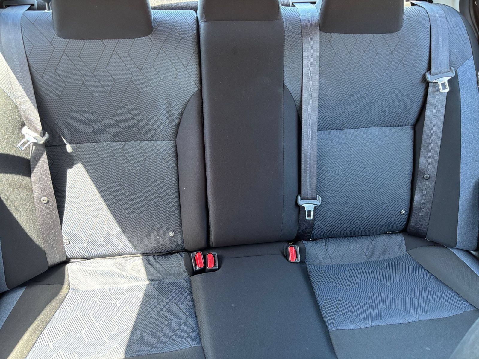 Used 2025 Nissan Versa SV FWD image 35