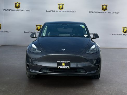 Used 2024 Tesla Model Y 2WD image 8