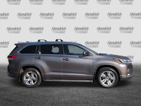 Used 2019 Toyota Highlander Limited image 11