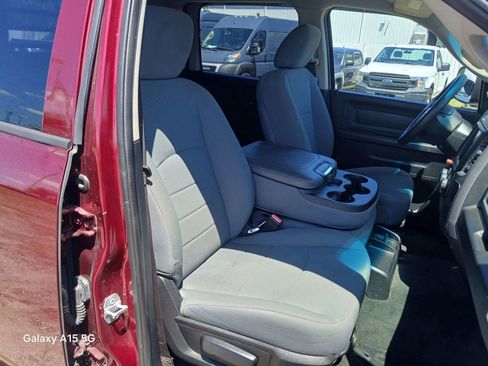 Used 2017 RAM 1500 Express w/ Express Value Package RWD image 17