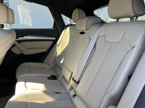 Used 2025 Audi Q5 Prestige image 34