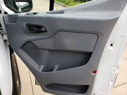 Used 2016 Ford Transit 250 130 Low Roof RWD image 17