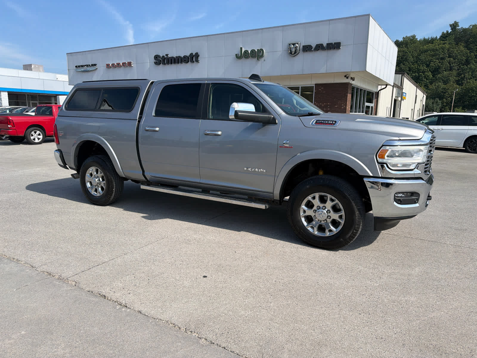 Used 2022 RAM 2500 Laramie AWD/4WD image 2
