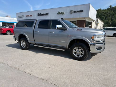 Used 2022 RAM 2500 Laramie AWD/4WD image 2