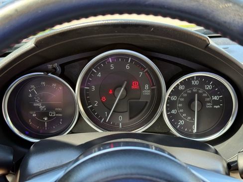 Used 2016 MAZDA MX-5 Miata Grand Touring RWD image 25