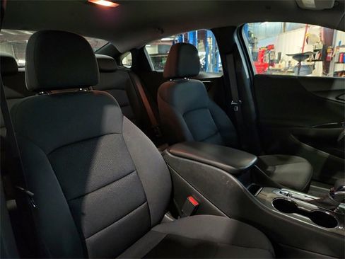 Used 2022 Chevrolet Malibu RS image 22