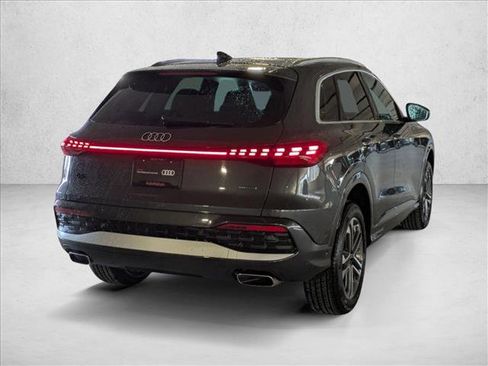 Certified 2025 Audi Q5 Premium Plus w/ Premium Plus image 5