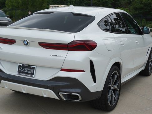 Used 2022 BMW X6 xDrive40i w/ M Sport Package AWD/4WD image 6
