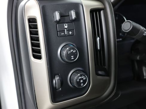Used 2019 GMC Sierra 2500 Denali w/ Duramax Plus Package AWD/4WD image 18