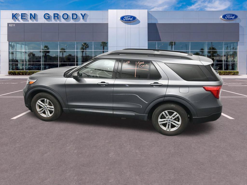 Used 2023 Ford Explorer XLT w/ Equipment Group 202A RWD image 16