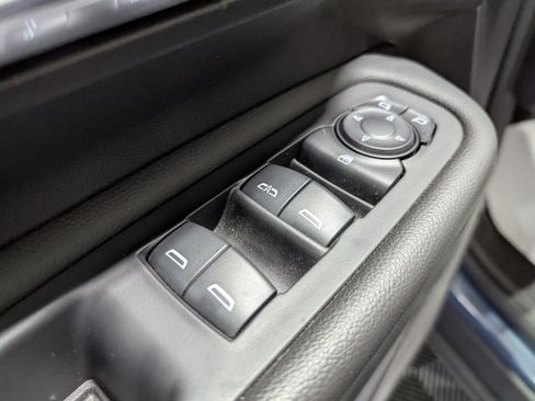 Used 2024 GMC Terrain SLE w/ Driver Convenience Package AWD/4WD image 16