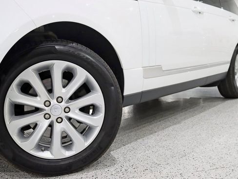 Used 2016 Land Rover Range Rover HSE image 4