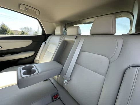 Used 2023 Nissan Ariya AWD image 18