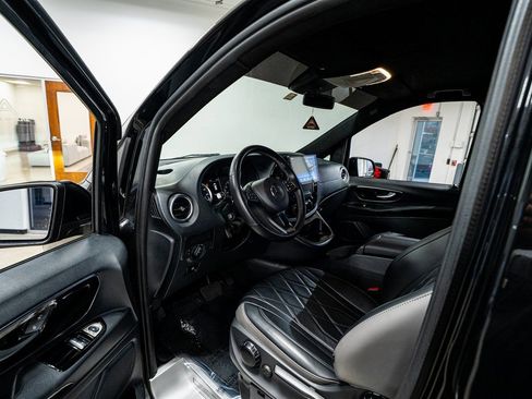 Used 2020 Mercedes-Benz Metris Passenger image 35