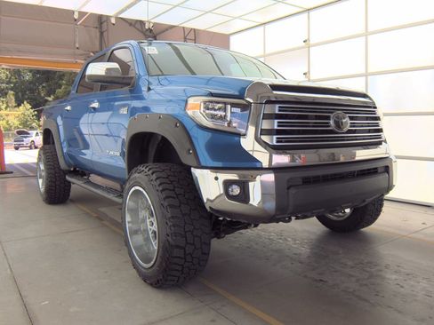 Used 2018 Toyota Tundra Limited w/ Limited Premium Package AWD/4WD image 4