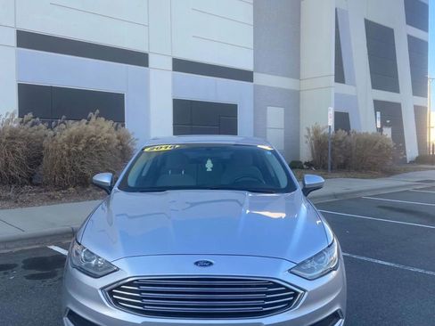 Used 2018 Ford Fusion S image 2