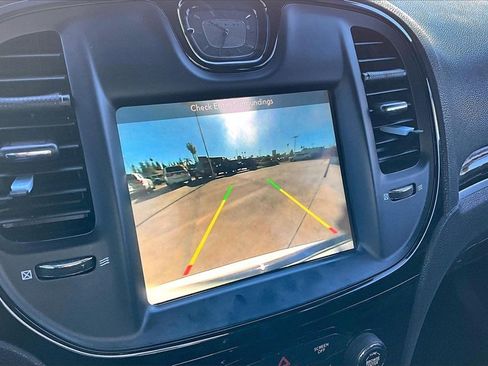 Used 2019 Chrysler 300 S image 22