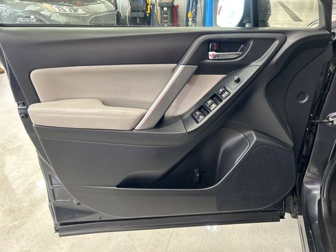 Used 2015 Subaru Forester 2.5i Limited w/ Protection Package #2 image 17