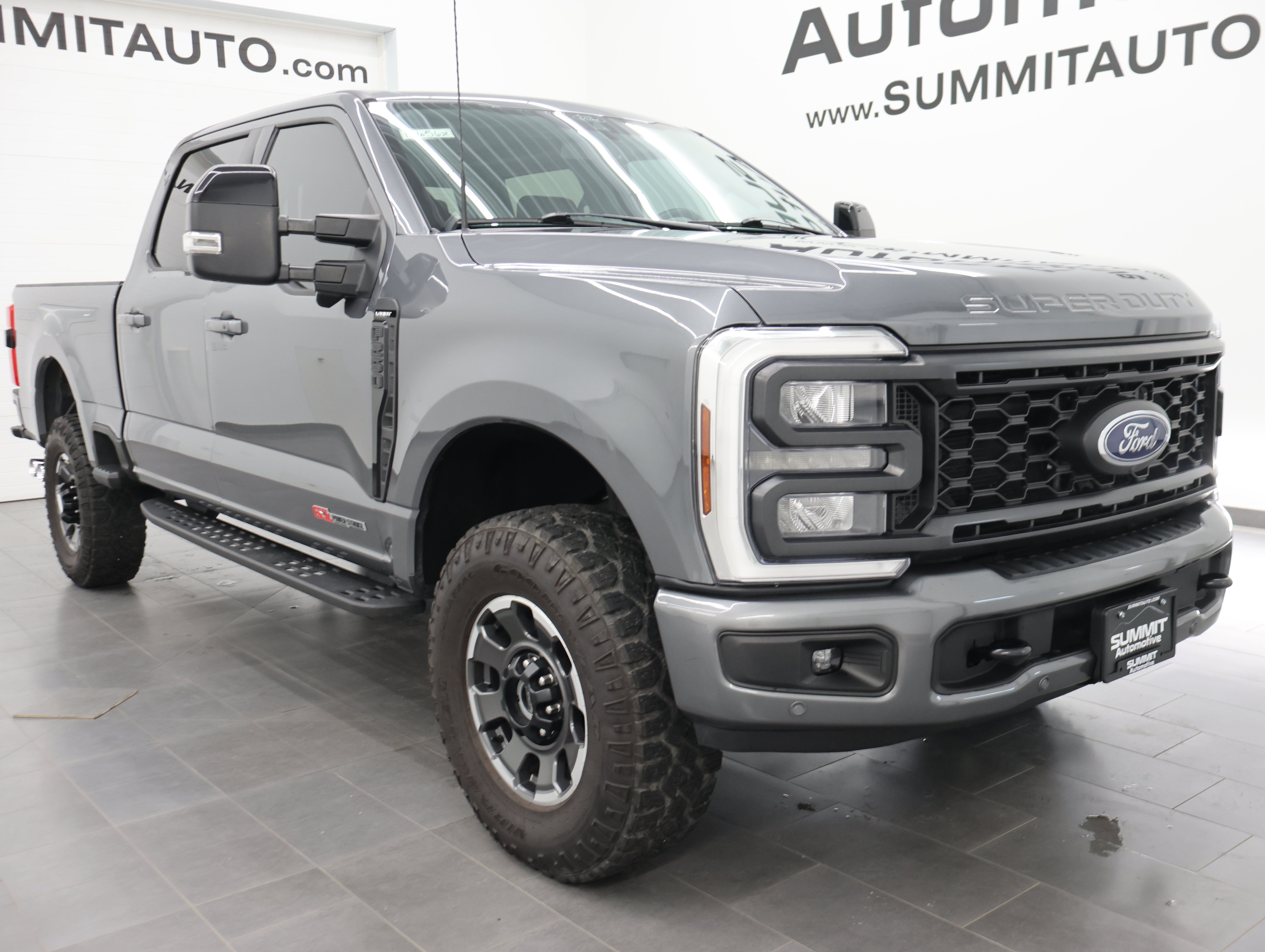 Used 2024 Ford F250 Lariat w/ Lariat Ultimate Package AWD/4WD image 2
