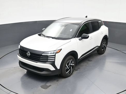 Certified 2025 Nissan Kicks SV FWD image 29
