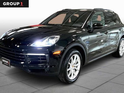 Used 2023 Porsche Cayenne image 1