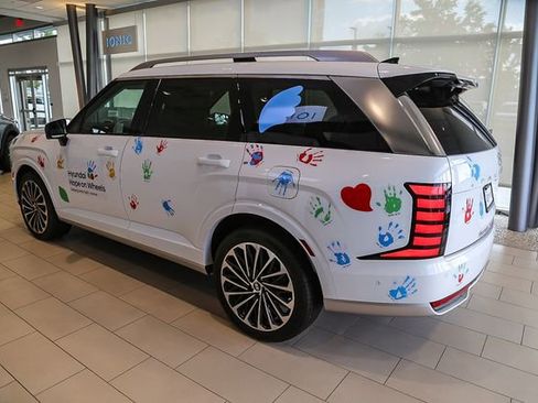 New 2026 Hyundai Palisade Calligraphy AWD/4WD image 2